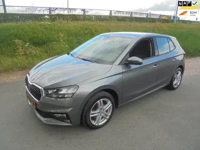 Skoda Fabia Skoda Fabia 1.0 benzine 5 deurs Automaat a uit 2022