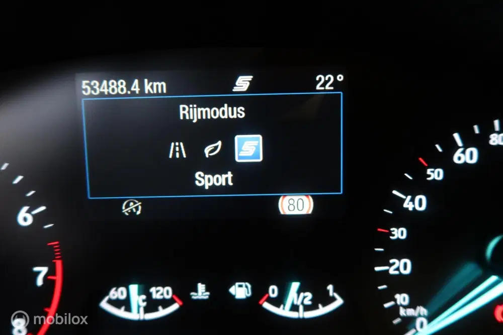 Ford Focus 1.0 EcoBoost EDITION EDITION CARPLAY uit 2019, foto 19