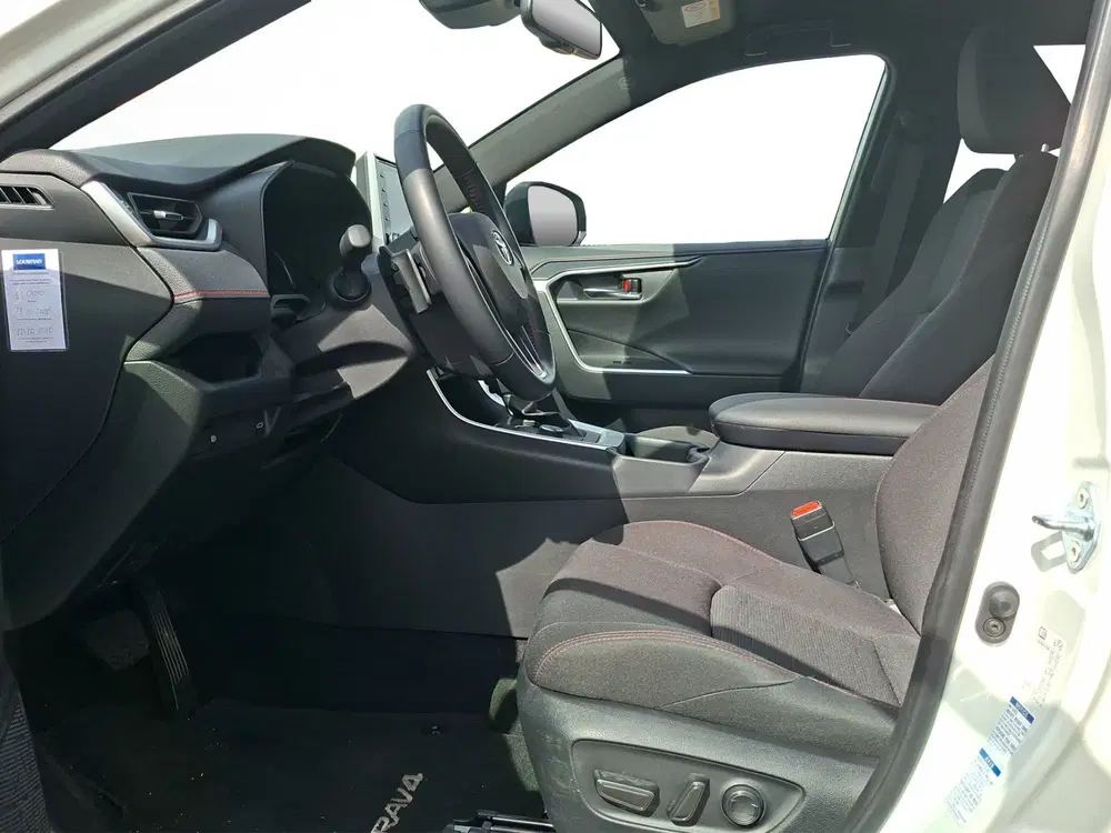 Toyota RAV 4 2.5 Plug-in Hybrid AWD Dynamic uit 2022, foto 13
