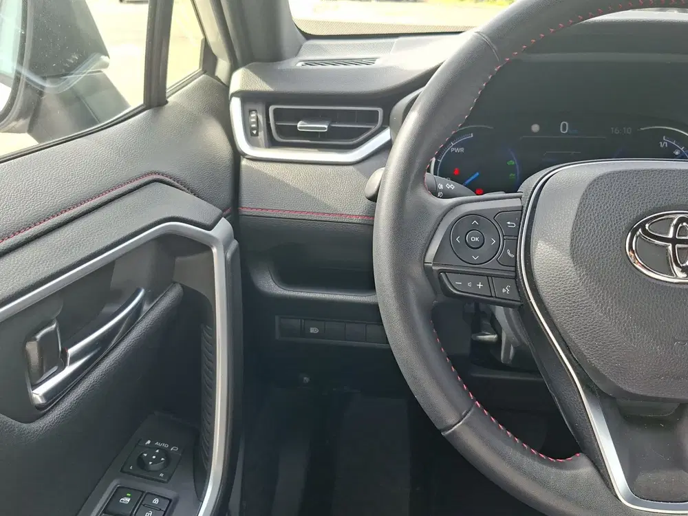 Toyota RAV 4 2.5 Plug-in Hybrid AWD Dynamic uit 2022, foto 18