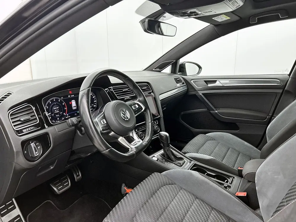 Volkswagen Golf Variant 1.5 TSI Highline Business R | Panora uit 2020, foto 20