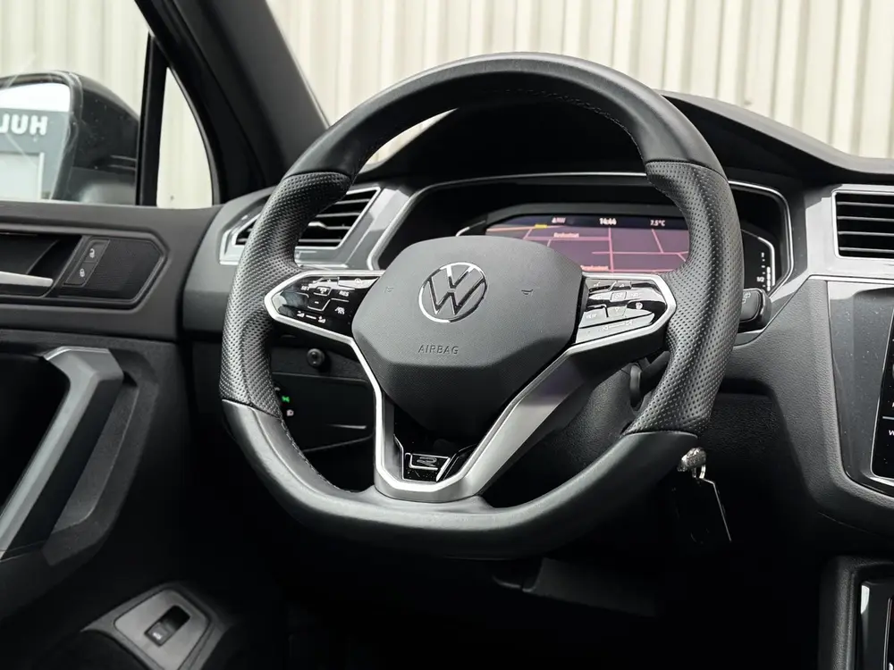 Volkswagen Tiguan 1.5 TSI ACT Highline Business 3X R-Line PA uit 2021, foto 15