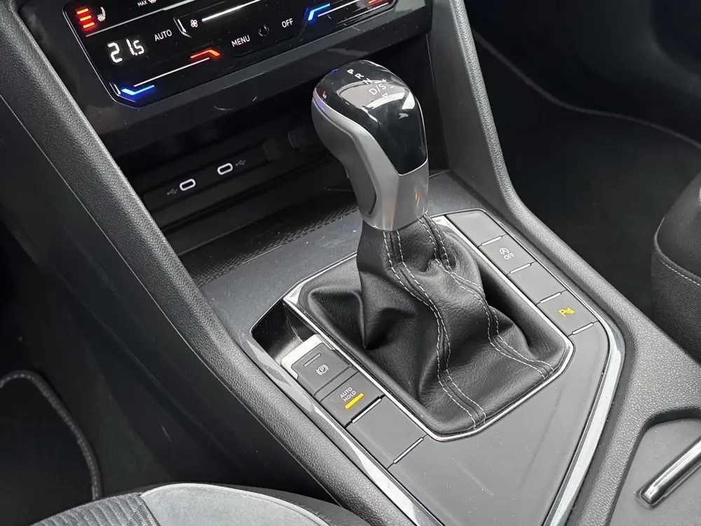 Volkswagen Tiguan 1.5 TSI ACT Highline Business 3X R-Line PA uit 2021, foto 20