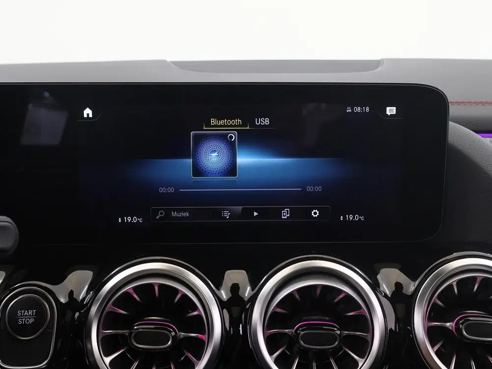Mercedes-Benz EQA 250+ AMG 71 kWh uit 2024, foto 16