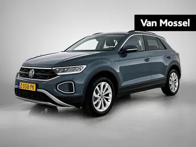 Volkswagen T-Roc 1.5 TSI Life Edition 17 inch velgen | Autom uit 2024