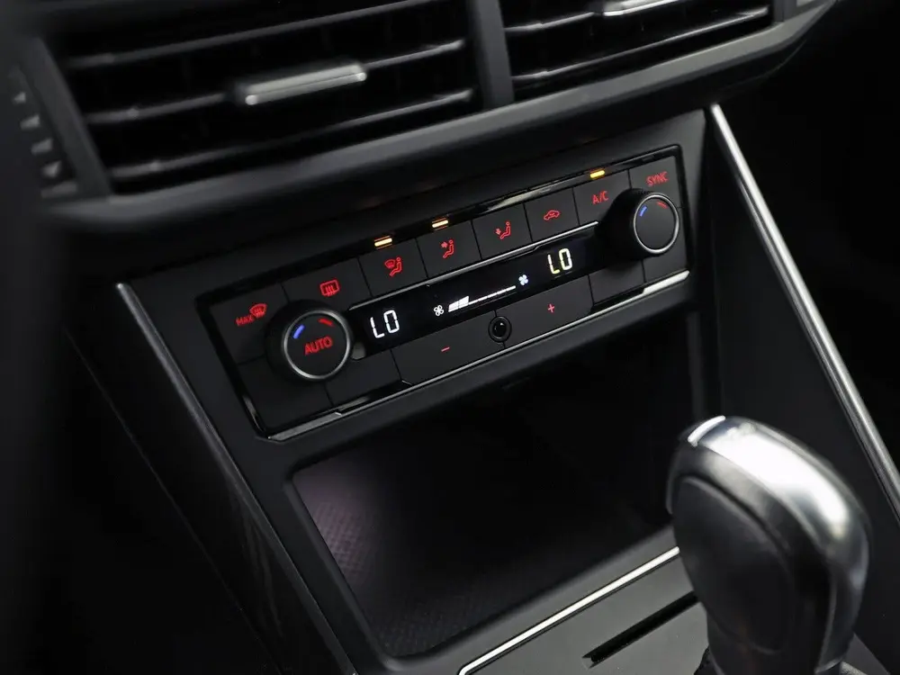Volkswagen Polo 1.0 TSI R-Line Sport Automaat (VIRTUAL COCKP uit 2019, foto 9