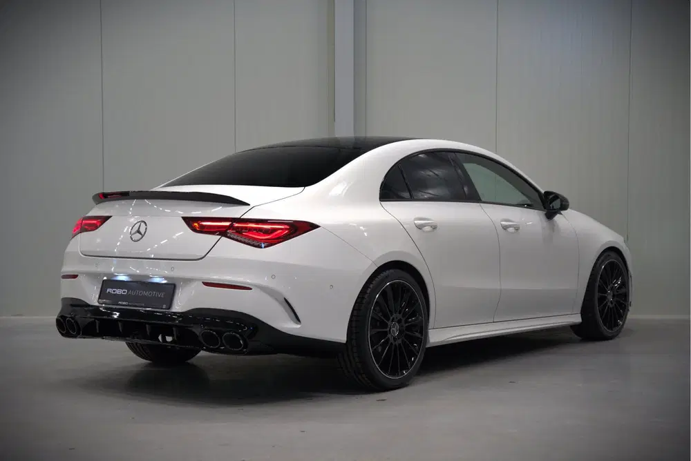 Mercedes-Benz CLA 180 Advantage AMG uit 2019, foto 2
