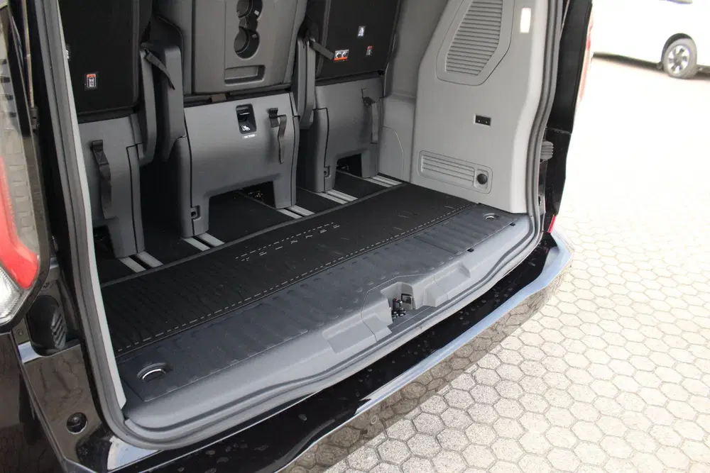 Ford Tourneo Custom 2.5 PHEV 233pk L2H1 Titanium X uit 2026, foto 14