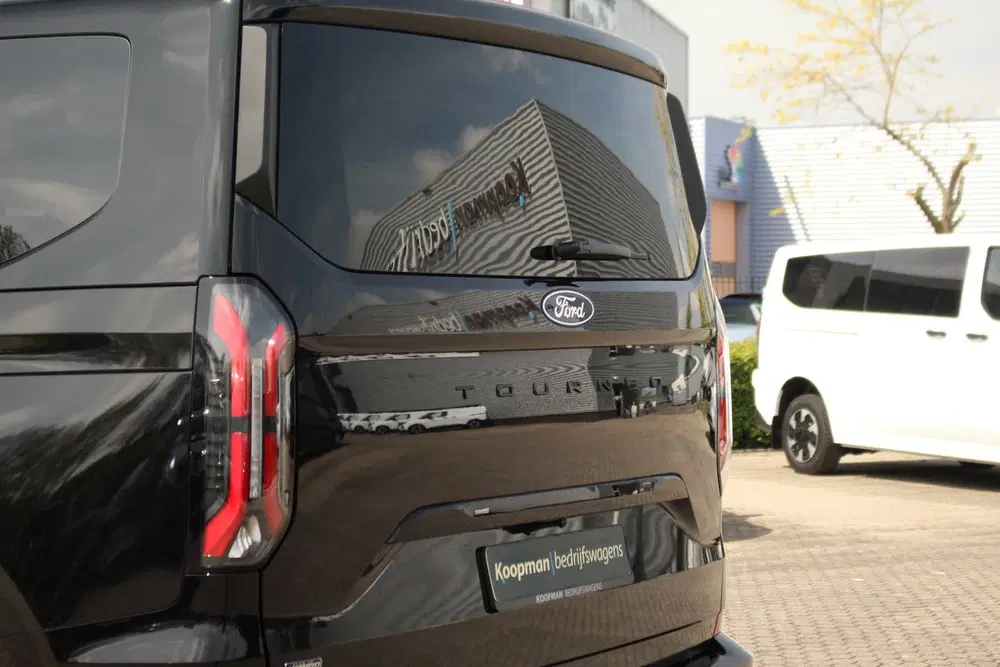Ford Tourneo Custom 2.5 PHEV 233pk L2H1 Titanium X uit 2026, foto 18