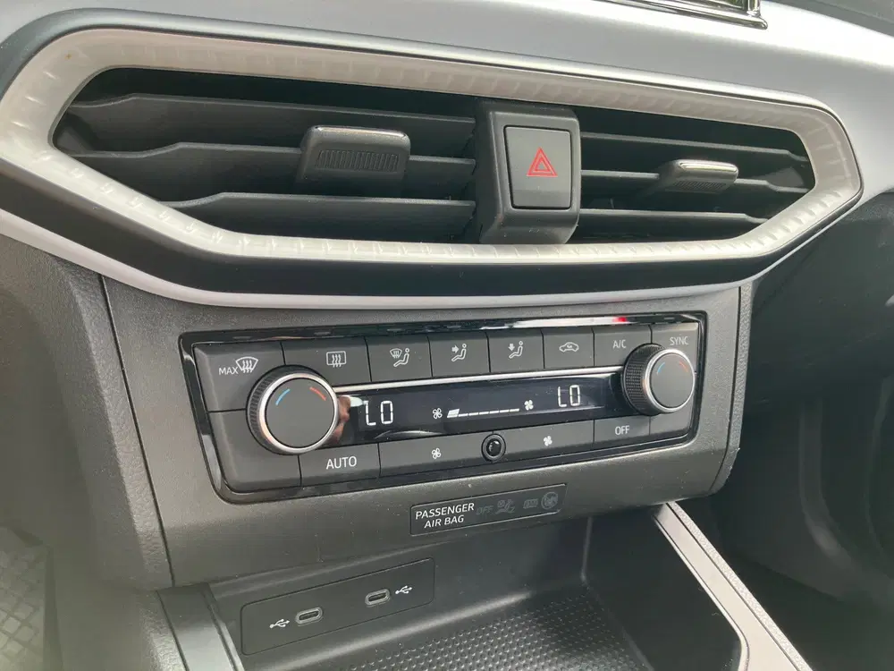 SEAT Ibiza 1.0 TSI CARPLAY uit 2022, foto 14