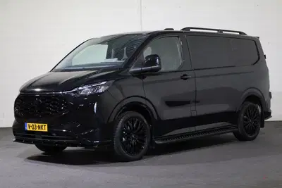Ford Transit Custom 2.5 PHEV Hybride L1 H1 Limited DC Black uit 2025