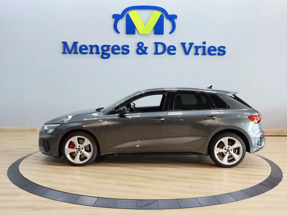 Audi A3 45 TFSI e S edition Competition 3x S Line uit 2023, foto 7