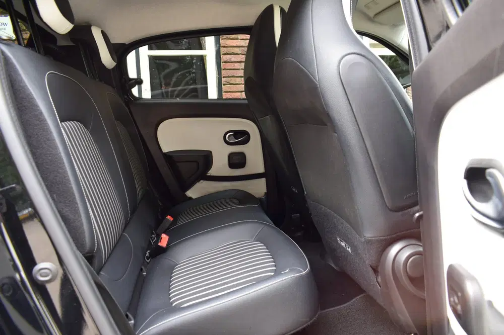 Renault Twingo 0.9 TCe Automaat Intens Camera uit 2020, foto 11