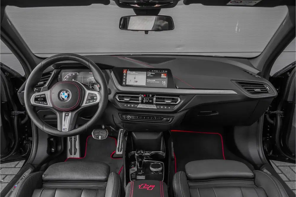 BMW 1-serie 128ti High Executive M-Sport Pano M-Stoel uit 2022, foto 2