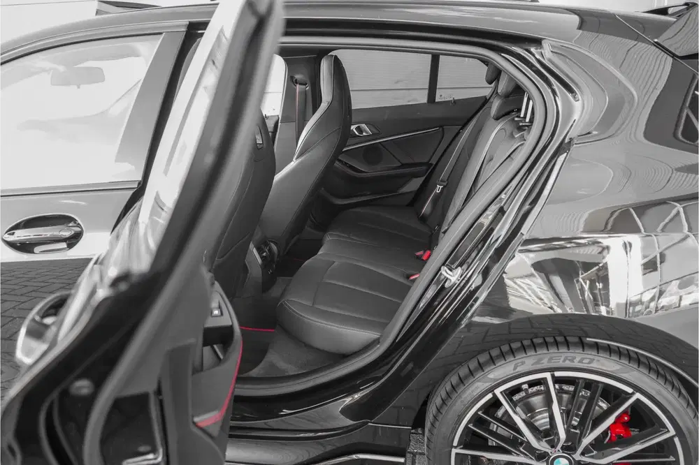 BMW 1-serie 128ti High Executive M-Sport Pano M-Stoel uit 2022, foto 6