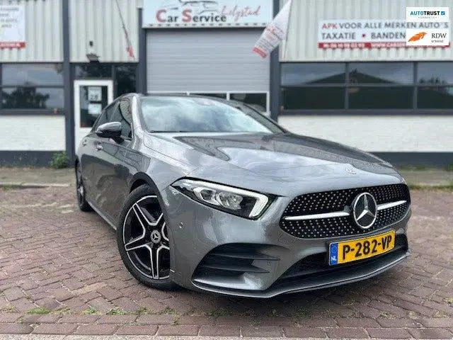 Mercedes-Benz A-Klasse 200 AMG Nieuwe ketting uit 2022