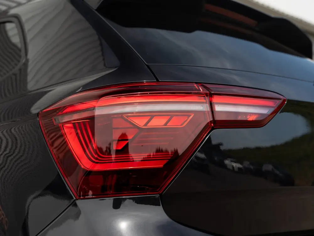 Volkswagen Polo 2.0 TSI GTI Beats Camera Keyless Lane Blinds uit 2022, foto 14