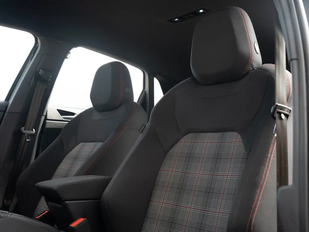 Volkswagen Polo 2.0 TSI GTI Beats Camera Keyless Lane Blinds uit 2022, foto 18