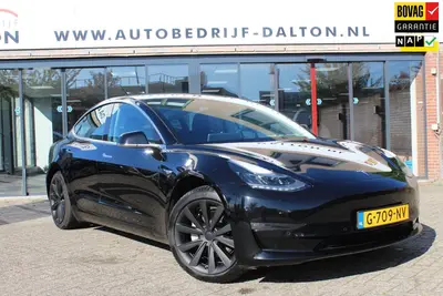 Tesla Model 3 Long Range AWD 75 kWh SOH 89 % AUTOPILOT / LEE uit 2019