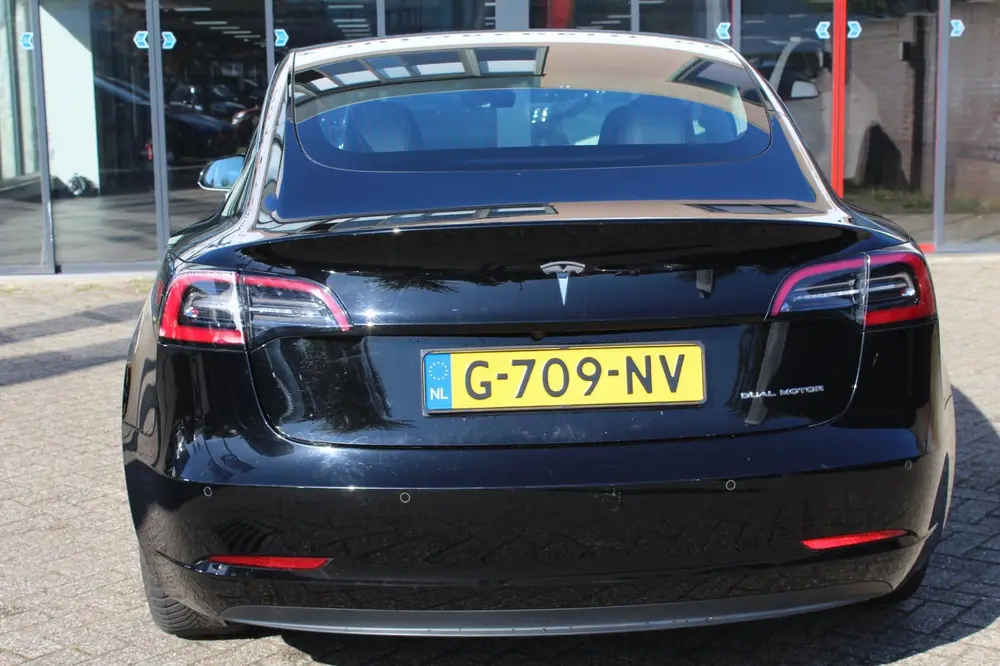 Tesla Model 3 Long Range AWD 75 kWh SOH 89 % AUTOPILOT / LEE uit 2019, foto 11
