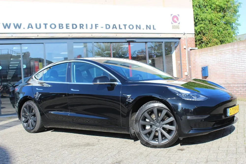 Tesla Model 3 Long Range AWD 75 kWh SOH 89 % AUTOPILOT / LEE uit 2019, foto 3