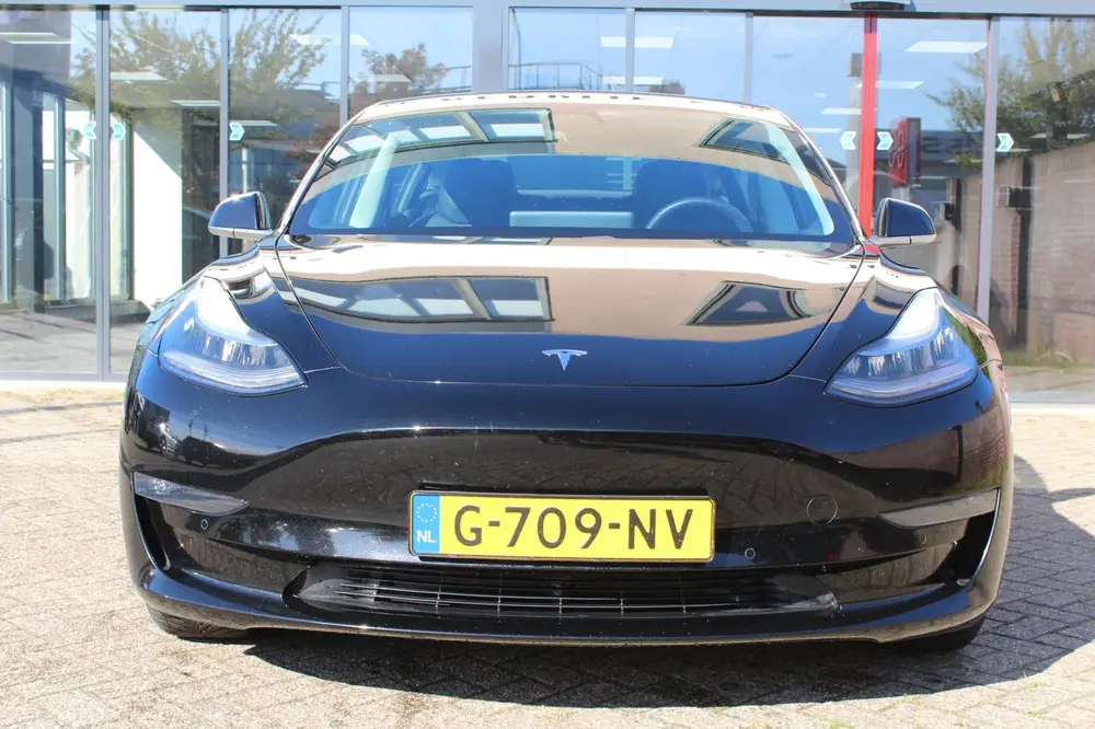Tesla Model 3 Long Range AWD 75 kWh SOH 89 % AUTOPILOT / LEE uit 2019, foto 4