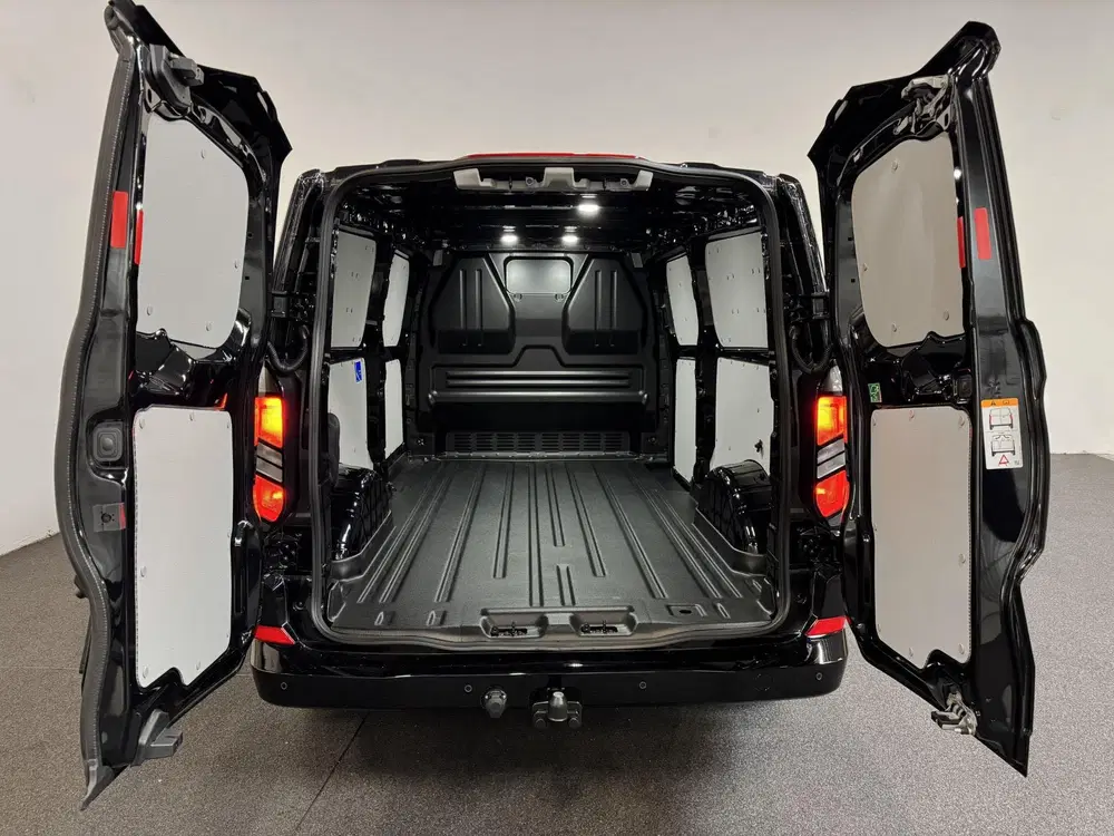 Ford Transit Custom 320 2.0 TDCI L2H1 Limited Automaat Airco uit 2024, foto 3
