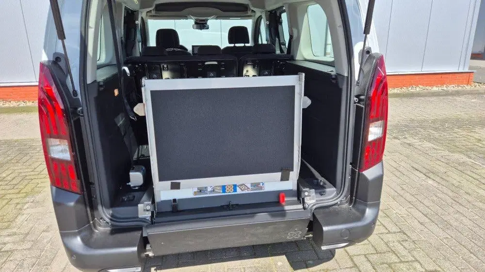 Peugeot Rifter Elektrische L2 Rolstoelauto NIEUW uit 2026, foto 10