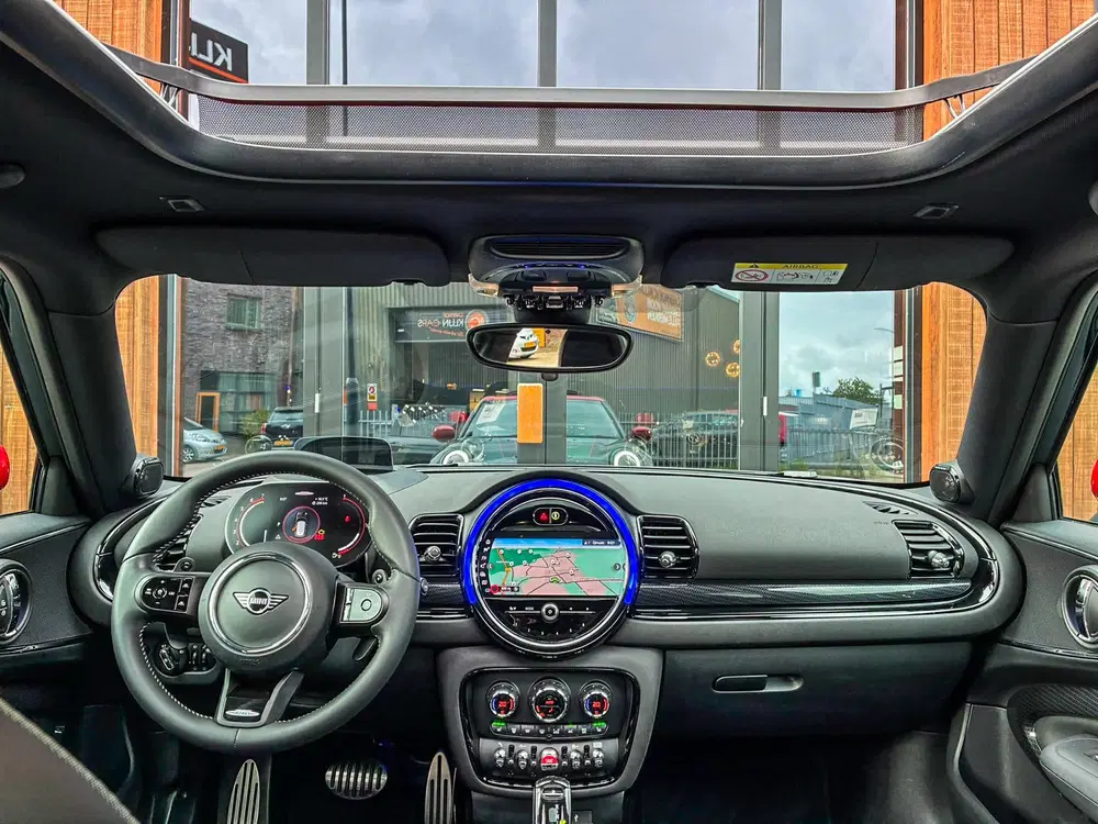 Mini Clubman 2.0 JCW ALL4 John Cooper Works F1 aut 306p uit 2022, foto 2