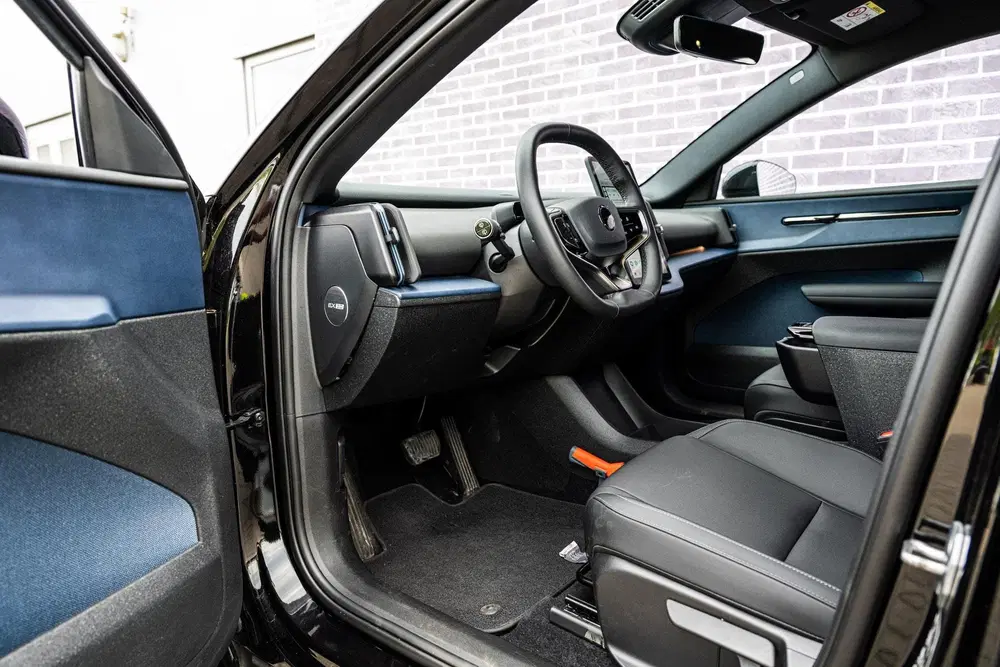 Volvo EX30 Single Motor Extended Range Plus 69 kWh uit 2024, foto 18