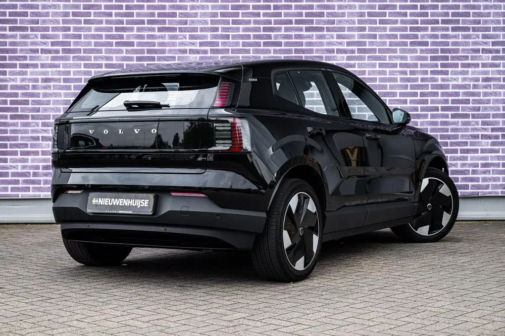 Volvo EX30 Single Motor Extended Range Plus 69 kWh uit 2024, foto 4