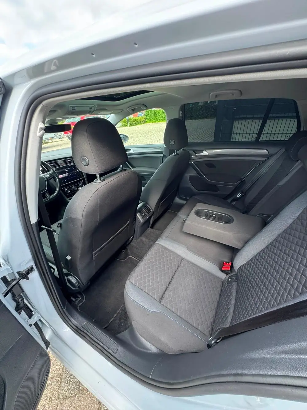 Volkswagen Golf VII Golf 1.5 TSI 130pk 7-DSG Bluemotion 2019 Wit uit 2019, foto 15