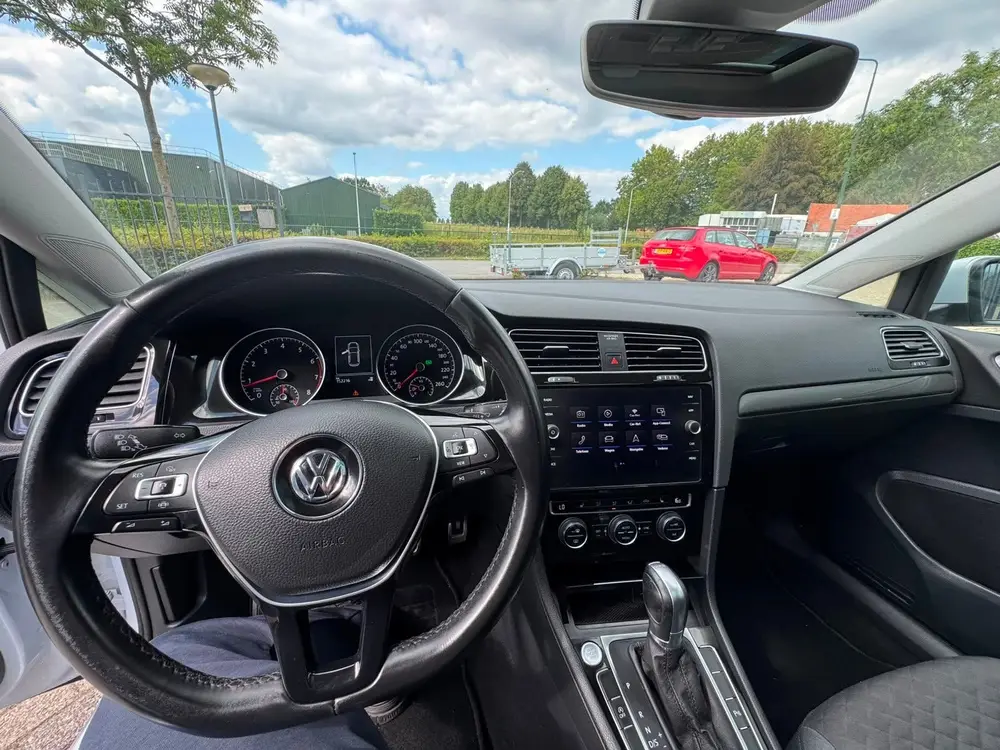 Volkswagen Golf VII Golf 1.5 TSI 130pk 7-DSG Bluemotion 2019 Wit uit 2019, foto 19