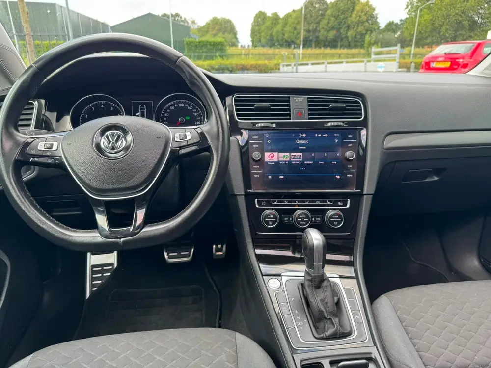 Volkswagen Golf VII Golf 1.5 TSI 130pk 7-DSG Bluemotion 2019 Wit uit 2019, foto 9