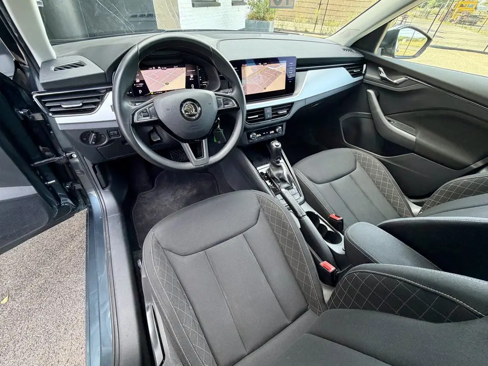 Skoda Kamiq 1.0 TSI Ambition DSG Navi uit 2020, foto 2