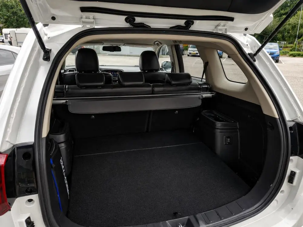 Mitsubishi Outlander 2.4 PHEV Pure Dealer Onderhouden Trekha uit 2019, foto 16
