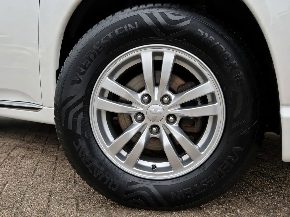 Mitsubishi Outlander 2.4 PHEV Pure Dealer Onderhouden Trekha uit 2019, foto 4