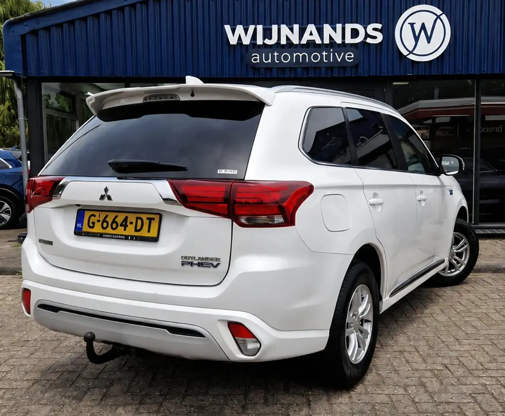 Mitsubishi Outlander 2.4 PHEV Pure Dealer Onderhouden Trekha uit 2019, foto 5