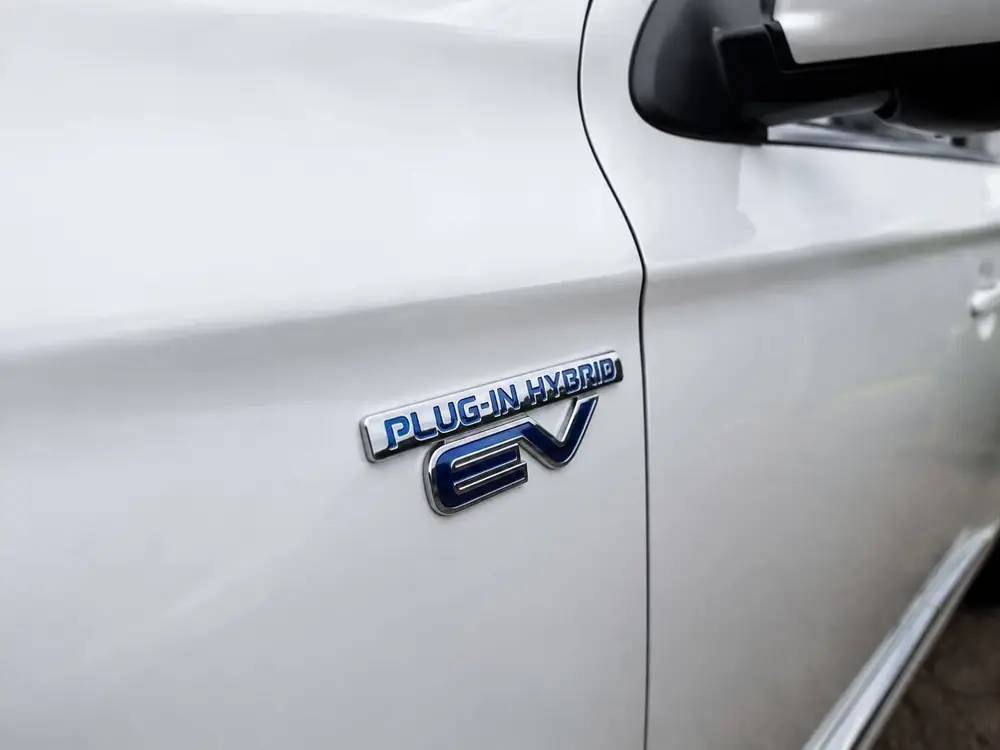 Mitsubishi Outlander 2.4 PHEV Pure Dealer Onderhouden Trekha uit 2019, foto 7