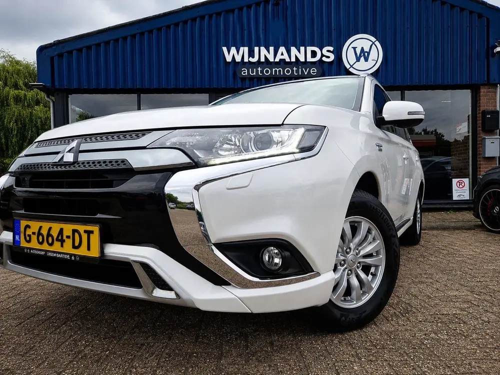 Mitsubishi Outlander 2.4 PHEV Pure Dealer Onderhouden Trekha uit 2019, foto 9