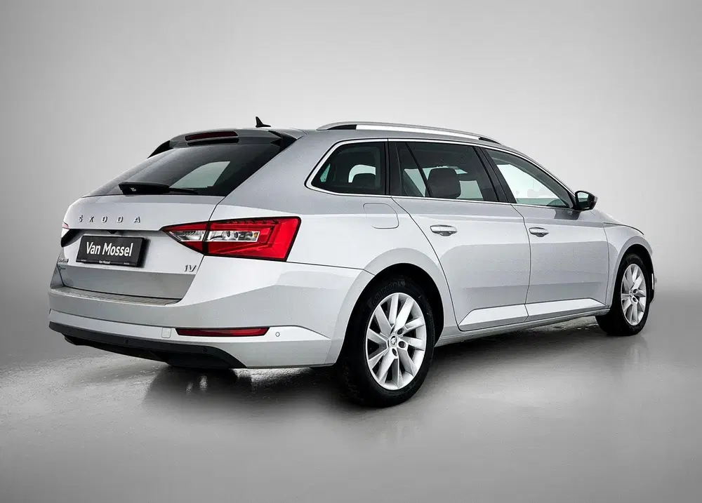 Skoda Superb 1.4 TSI iV Business Edition uit 2022, foto 4