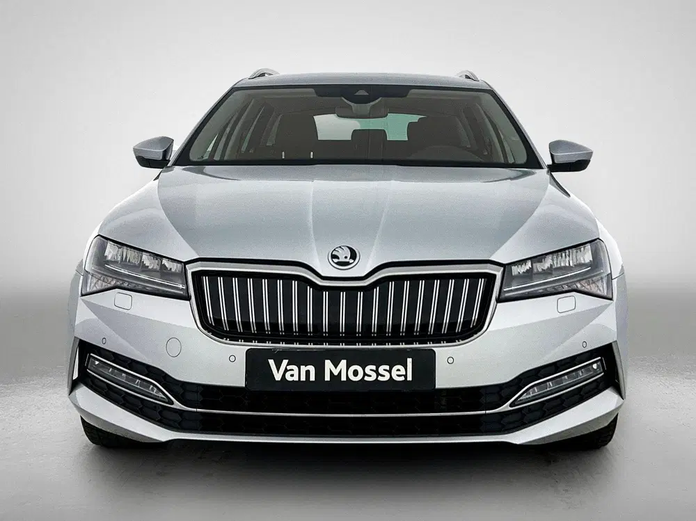 Skoda Superb 1.4 TSI iV Business Edition uit 2022, foto 5