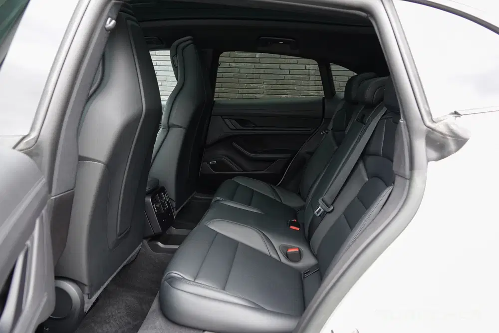 Porsche Taycan 476Pk uit 2023, foto 7