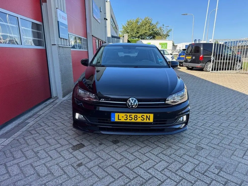 Volkswagen Polo 1.0 TSI Highline, R-Line, Navigatie, CarPlay uit 2021, foto 10