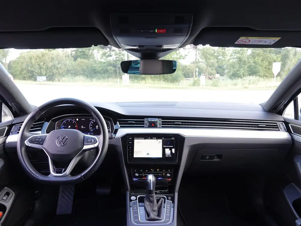 Volkswagen Passat Variant 2.0 TDI R-Line 150PK DSG LED | H-L uit 2021, foto 15