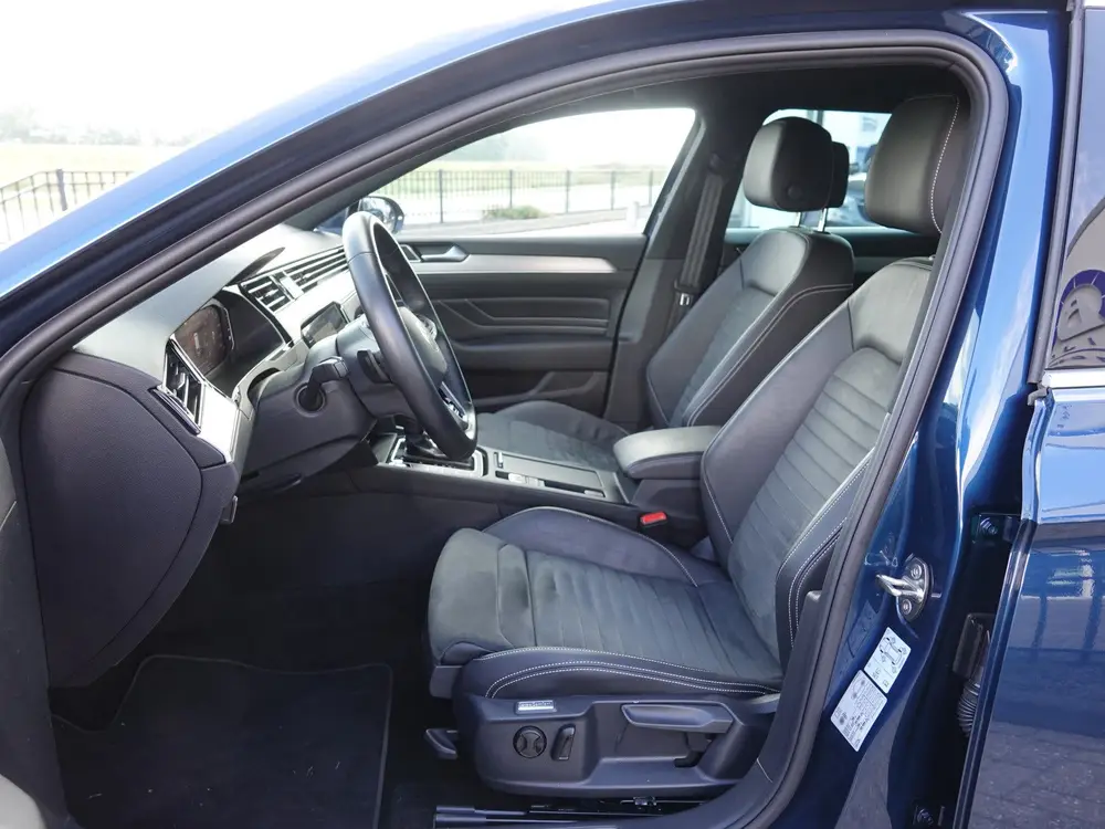 Volkswagen Passat Variant 2.0 TDI R-Line 150PK DSG LED | H-L uit 2021, foto 5