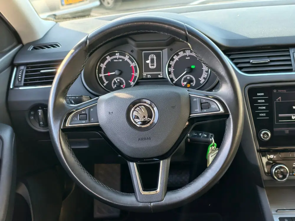 Skoda Octavia 1.0 TSI Greentech Ambition Business uit 2019, foto 12