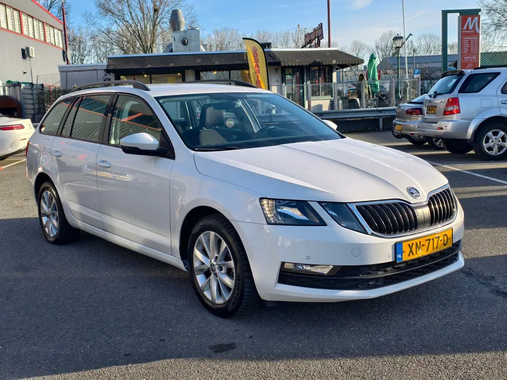 Skoda Octavia 1.0 TSI Greentech Ambition Business uit 2019, foto 13