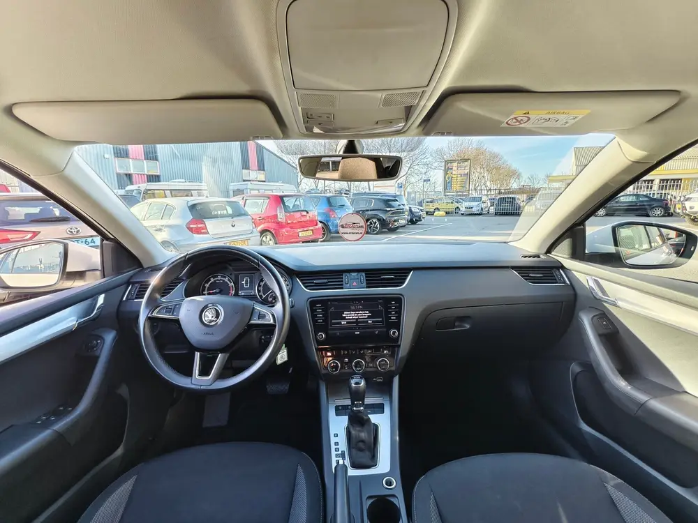 Skoda Octavia 1.0 TSI Greentech Ambition Business uit 2019, foto 4