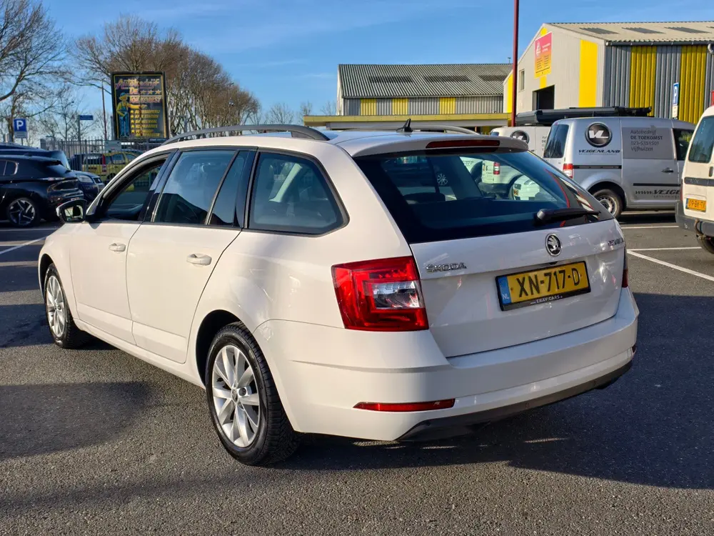 Skoda Octavia 1.0 TSI Greentech Ambition Business uit 2019, foto 5